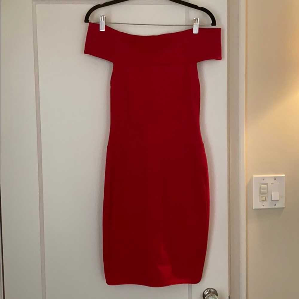 Off the Shoulder Halston Heritage